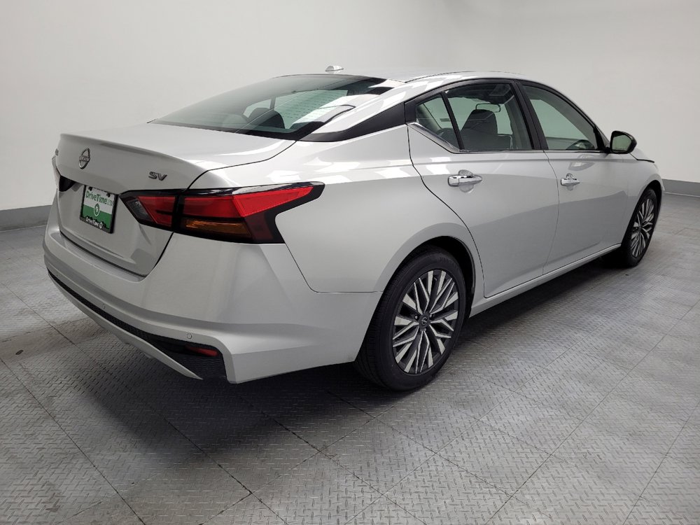 Used 2024 Nissan Altima 2.5 SV image 9