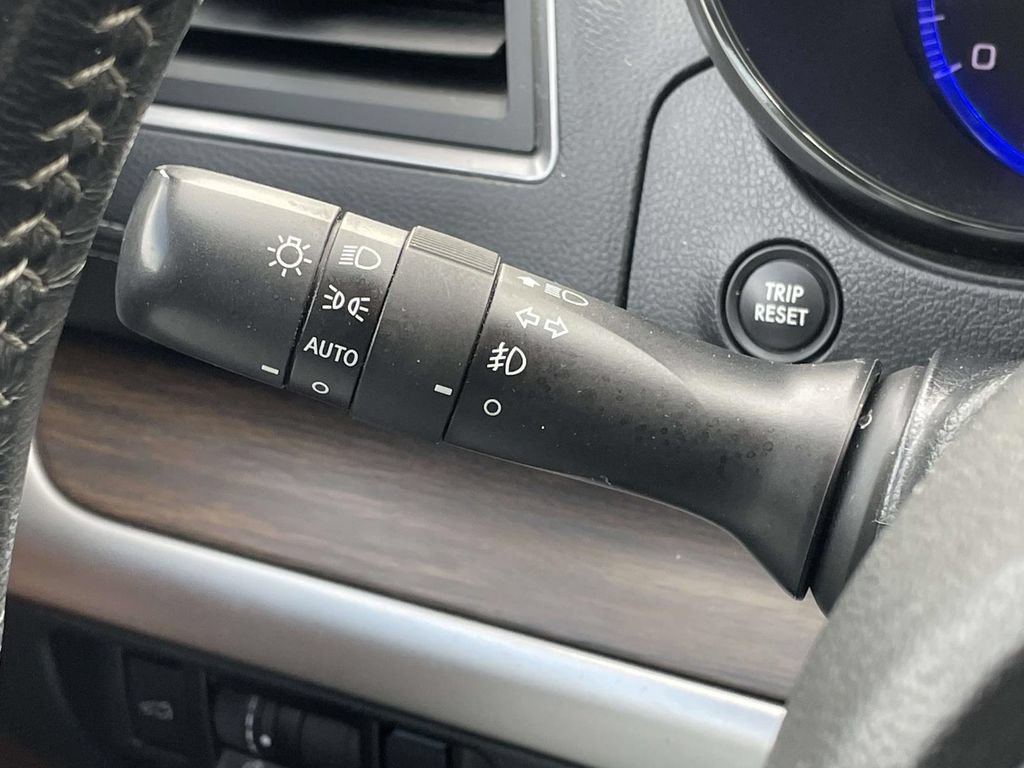 Used 2019 Subaru Outback 3.6R Touring w/ Protection Package #1 AWD/4WD image 13