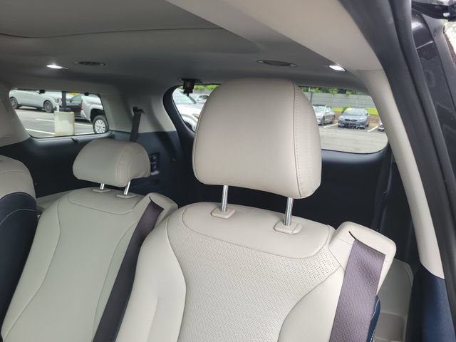 Certified 2025 Kia Carnival SX Prestige FWD image 19