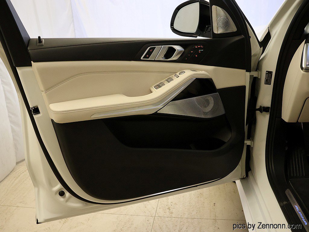 Certified 2024 BMW ALPINA XB7 image 31