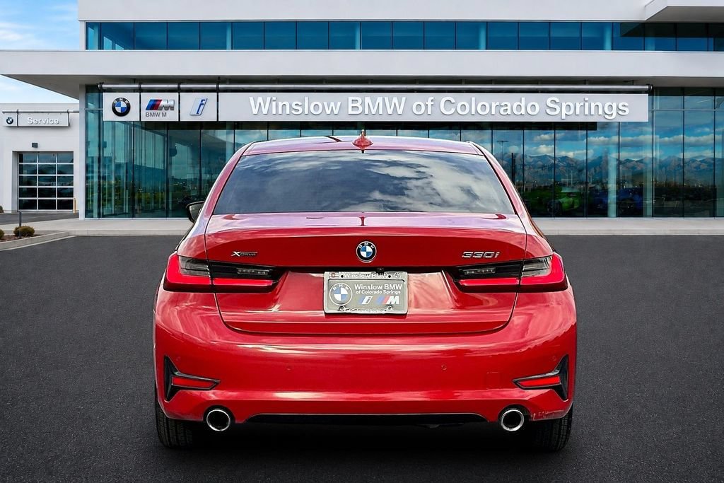Used 2022 BMW 330i xDrive Sedan w/ Premium Package AWD/4WD image 5