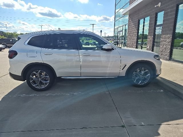 Used 2023 BMW X3 xDrive30i w/ Premium Package AWD/4WD image 2