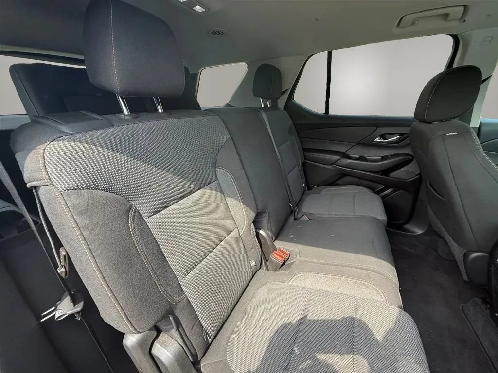 Used 2020 Chevrolet Traverse LS AWD/4WD image 27