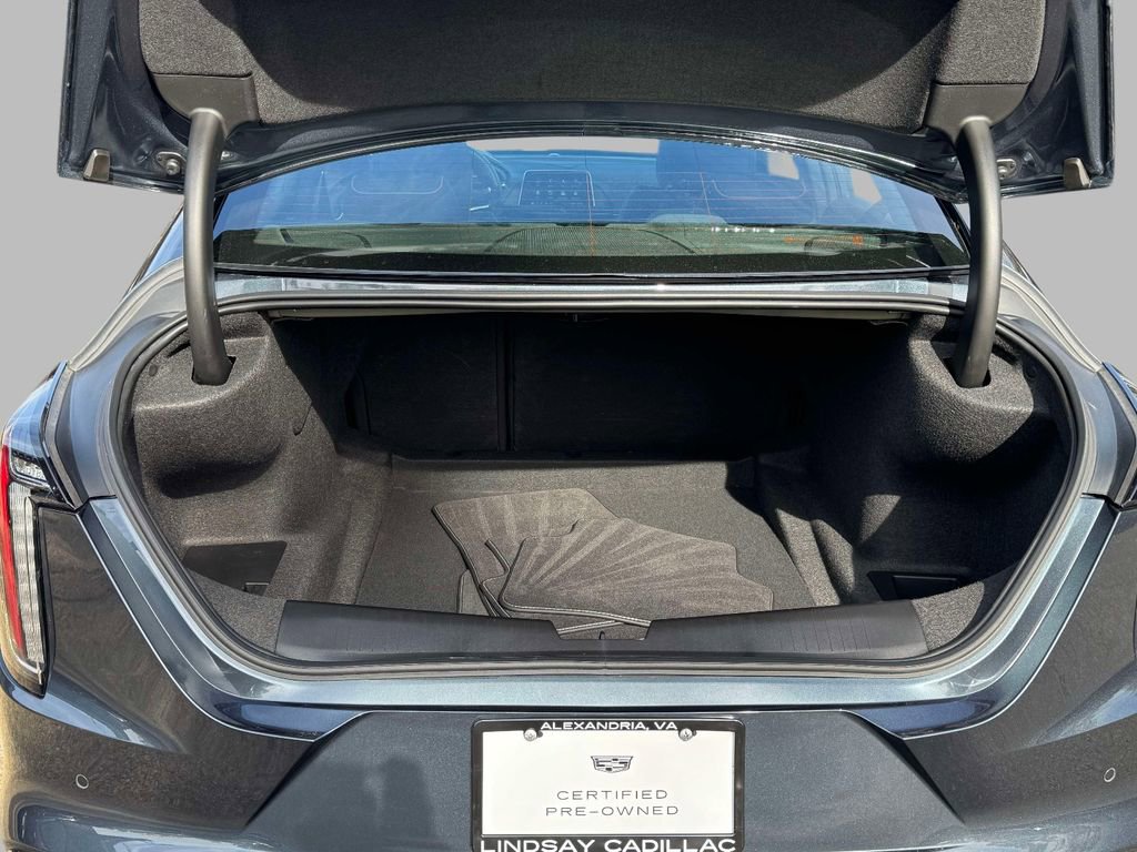 Used 2025 Cadillac CT4 V RWD image 19