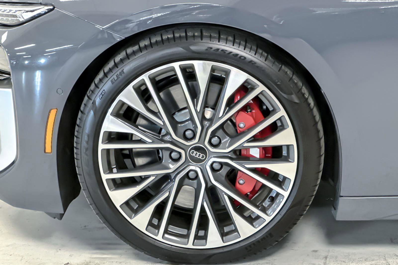 New 2025 Audi S6 e-tron Prestige w/ 21" Wheel Package image 24