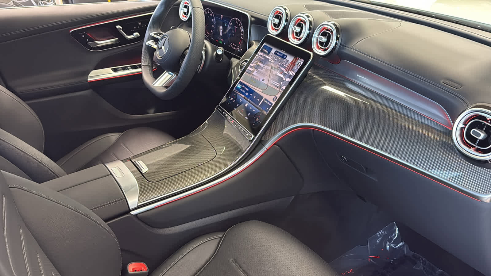 New 2025 Mercedes-Benz GLC 350e 4MATIC image 36