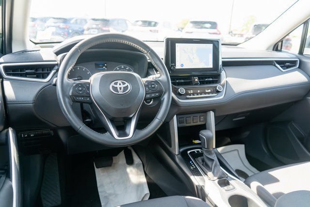 Used 2023 Toyota Corolla Cross LE w/ Moonroof Package AWD/4WD image 13