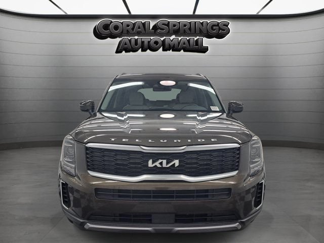 Used 2022 Kia Telluride S AWD/4WD image 2