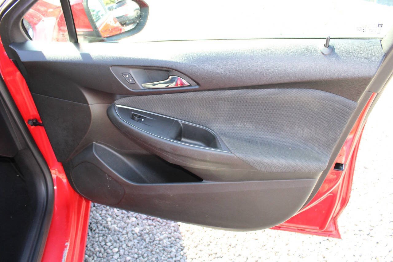 Used 2017 Chevrolet Cruze LT FWD image 20