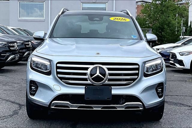 Used 2026 Mercedes-Benz GLB 250 4MATIC image 2