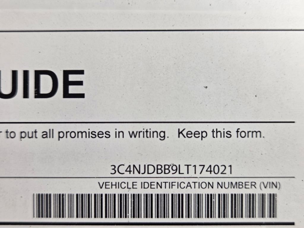 Certified 2020 Jeep Compass Latitude image 33