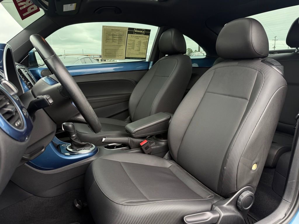 Used 2019 Volkswagen Beetle 2.0T SE w/ SE Premium Package FWD image 11