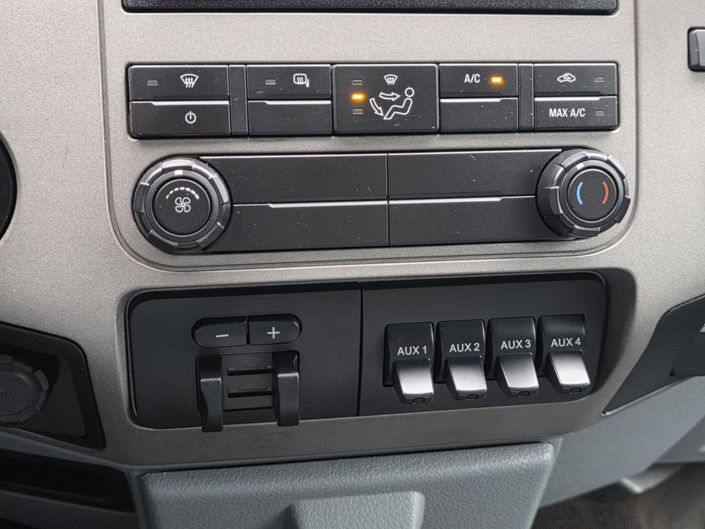 Used 2016 Ford F250 XLT w/ XLT Premium Package image 17