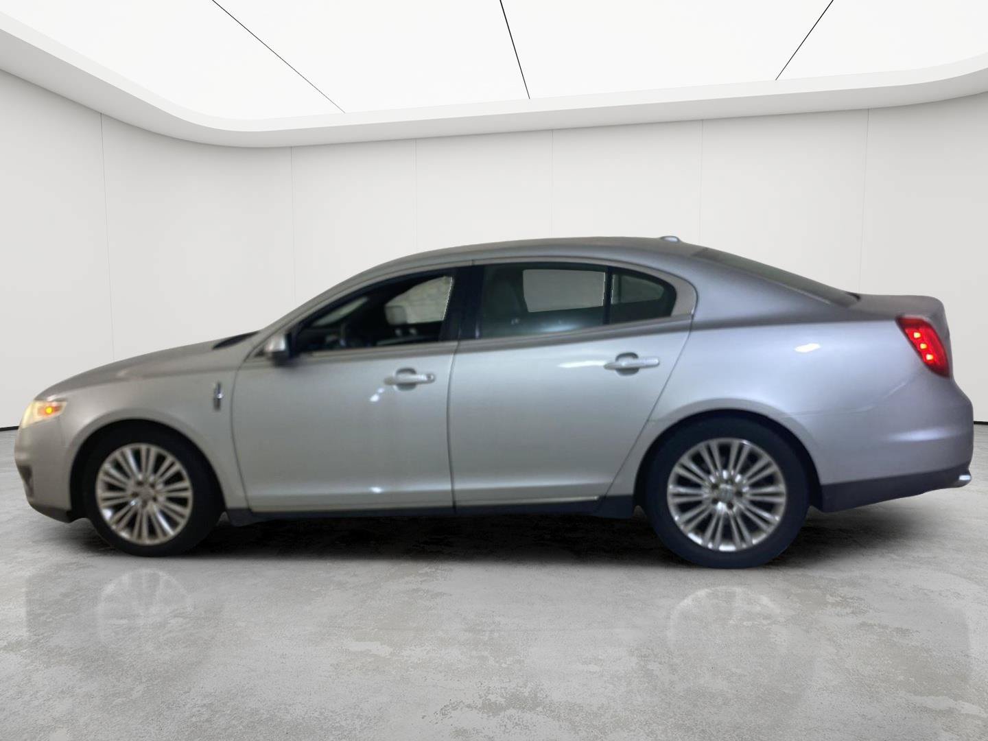 Used 2009 Lincoln MKS AWD image 10