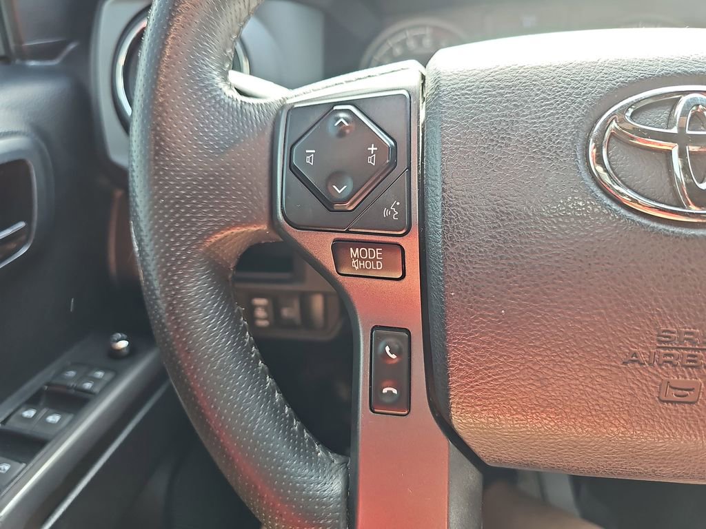 Used 2018 Toyota Tacoma TRD Off-Road image 20