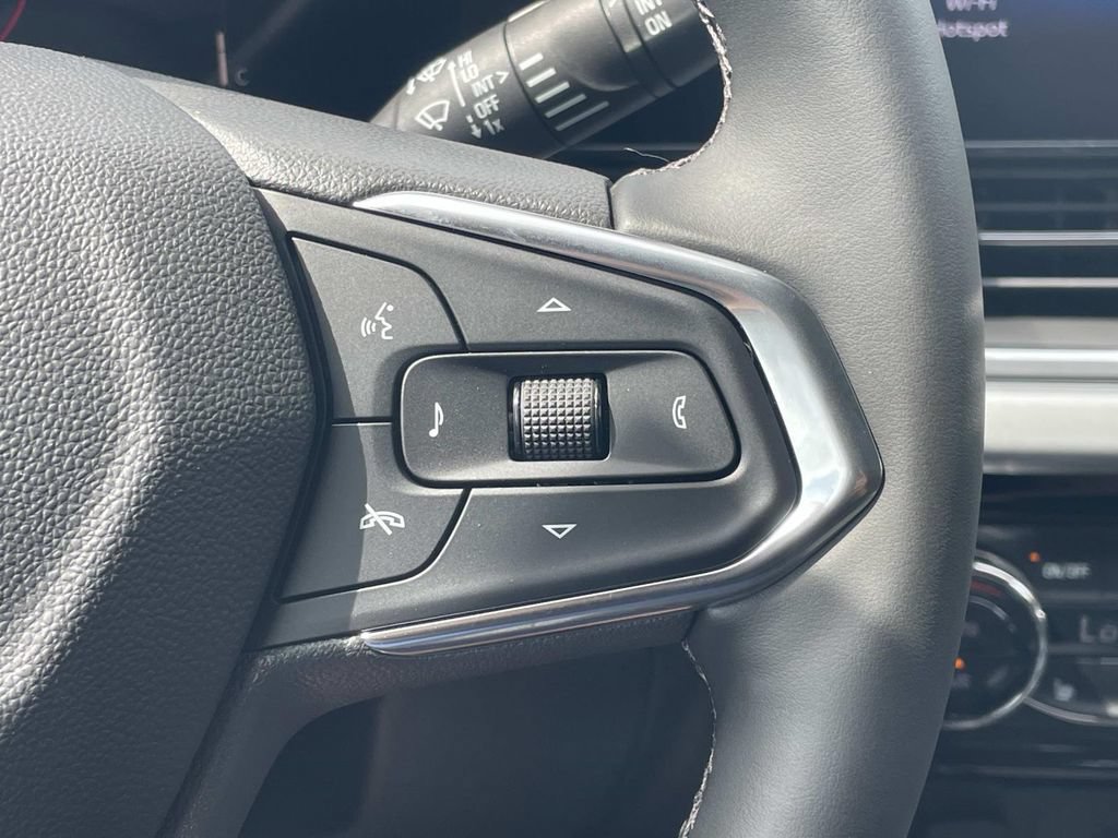 New 2026 Chevrolet Trax LT w/ Sunroof Package FWD image 26