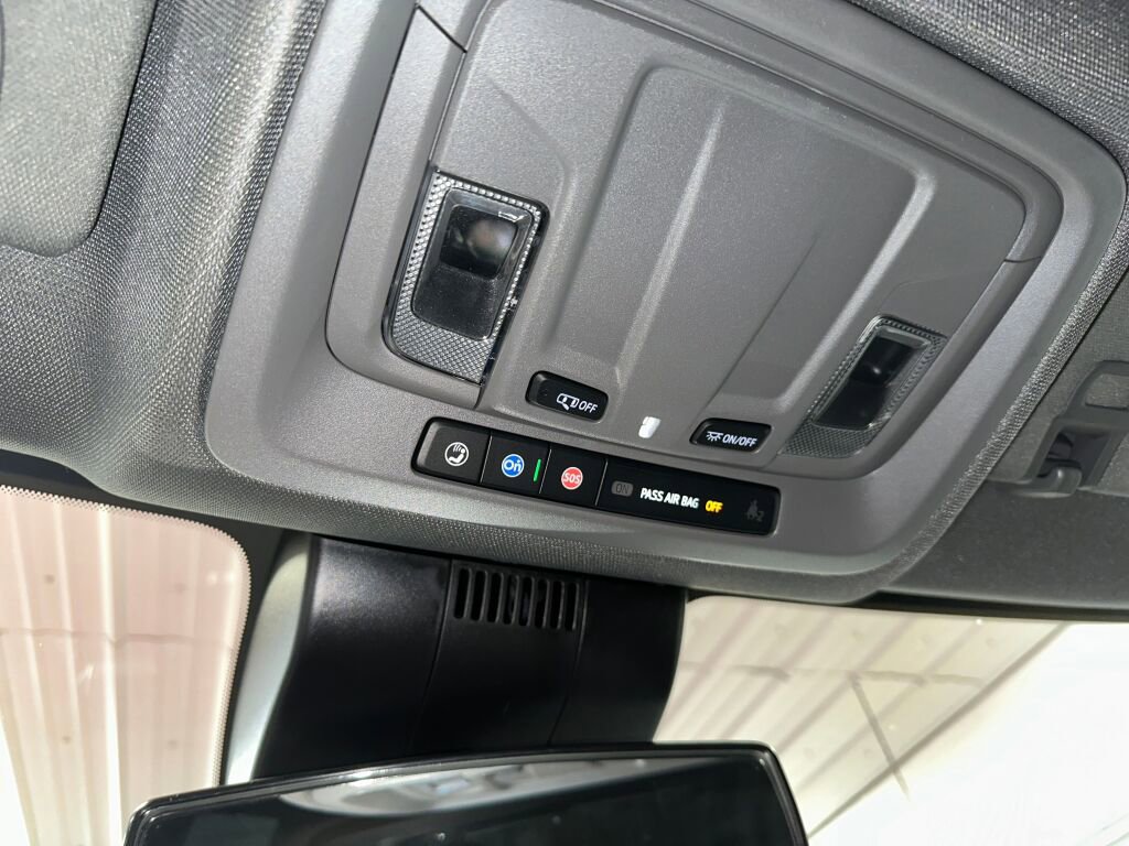 Used 2023 GMC Sierra 1500 Elevation image 15