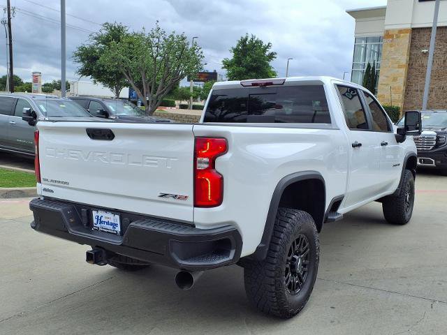 Used 2024 Chevrolet Silverado 2500 ZR2 w/ Technology Package image 3