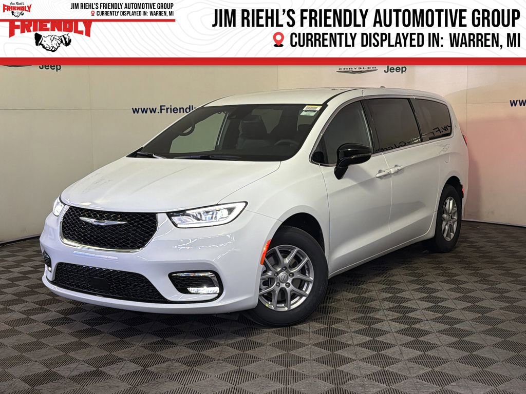 New 2026 Chrysler Pacifica Select image 1