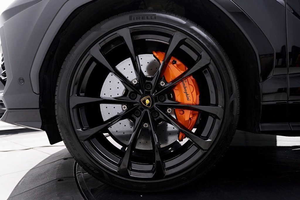 Used 2022 Lamborghini Urus image 3