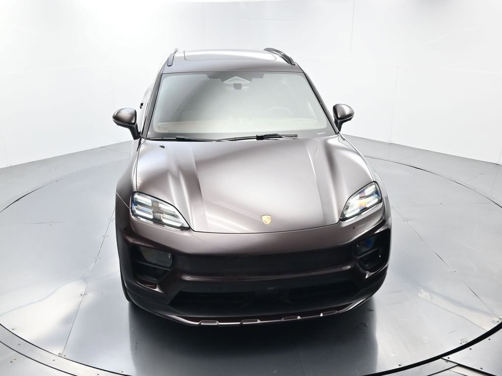 Certified 2025 Porsche Macan 4 Electric image 44