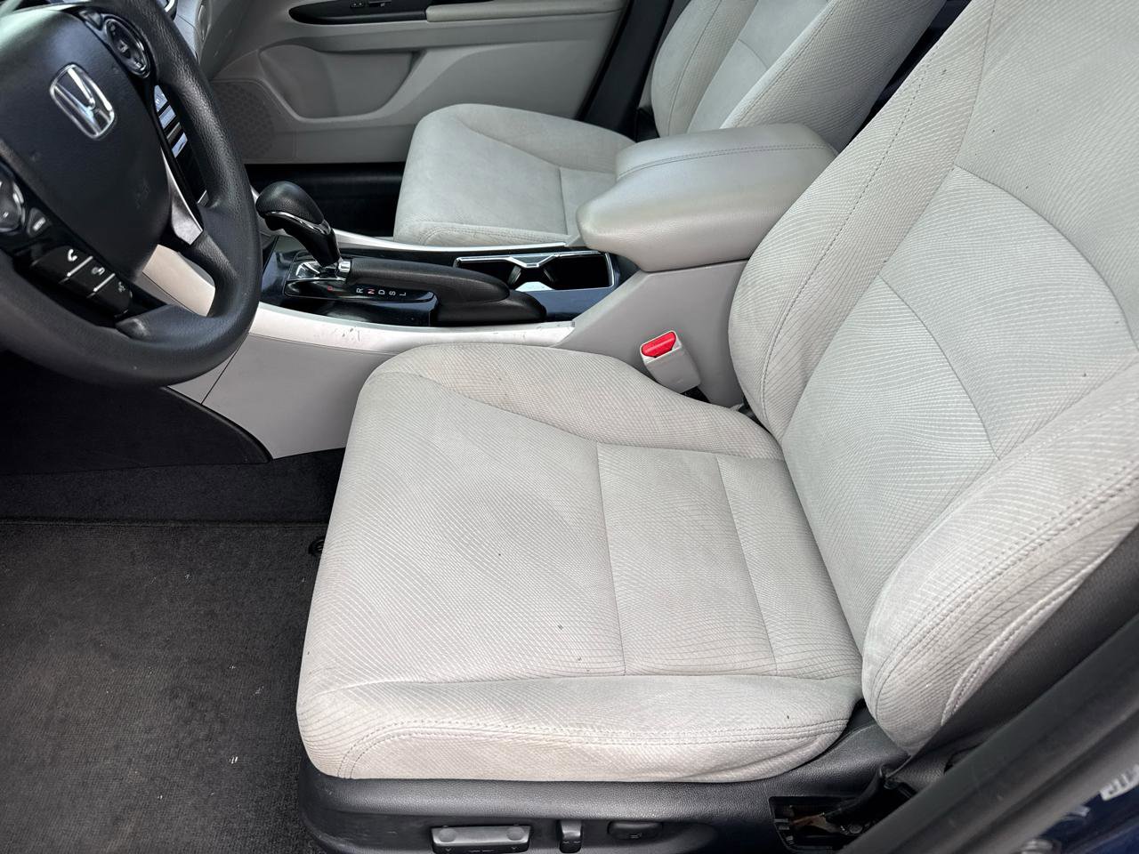 Used 2016 Honda Accord EX image 10