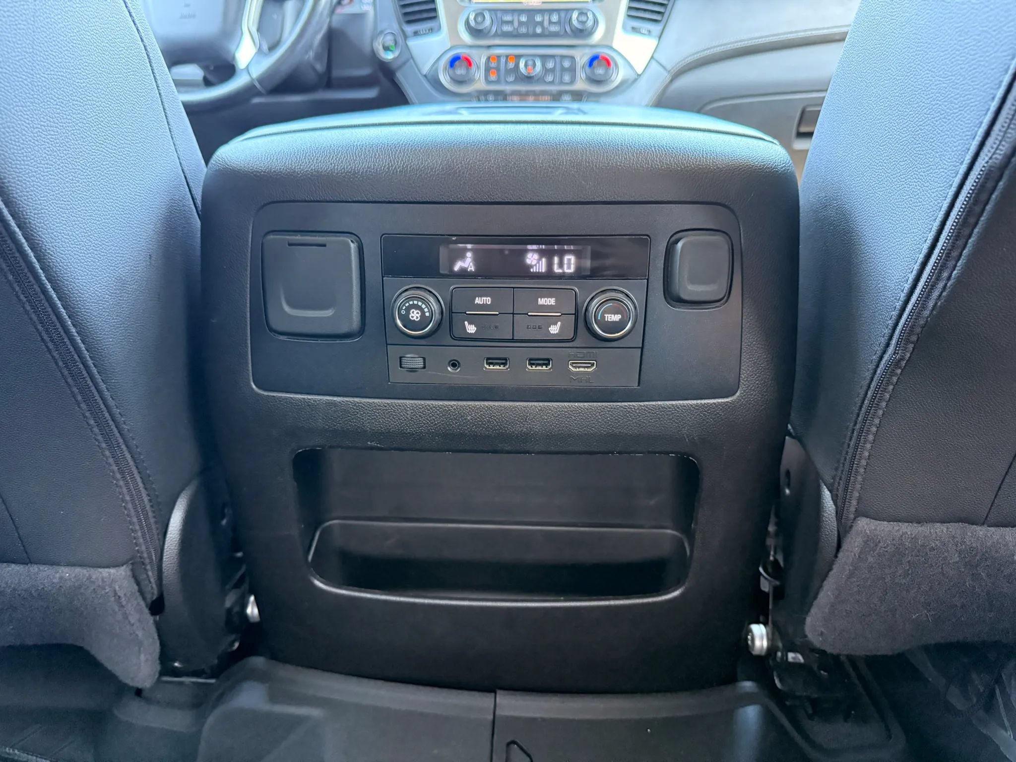 Used 2020 Chevrolet Suburban LT AWD/4WD image 36