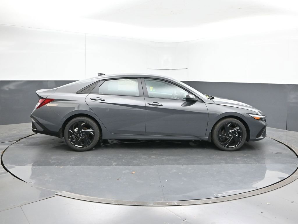 New 2026 Hyundai Elantra Sport image 6