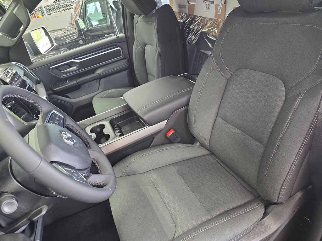 New 2026 RAM 1500 4x4 Crew Cab image 15