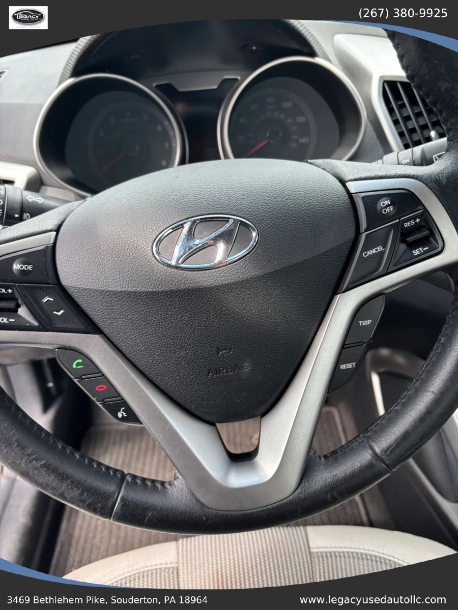 Used 2012 Hyundai Veloster w/ Style Pkg FWD image 27