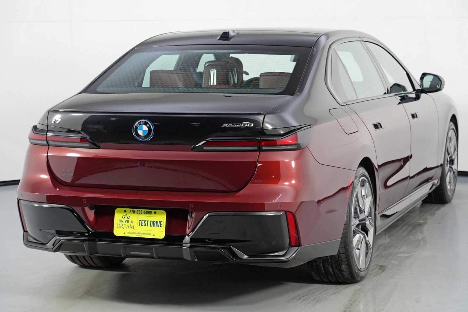 Used 2024 BMW i7 xDrive60 image 66