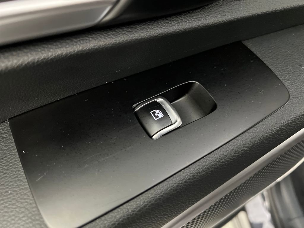 Used 2025 Kia Telluride S image 17