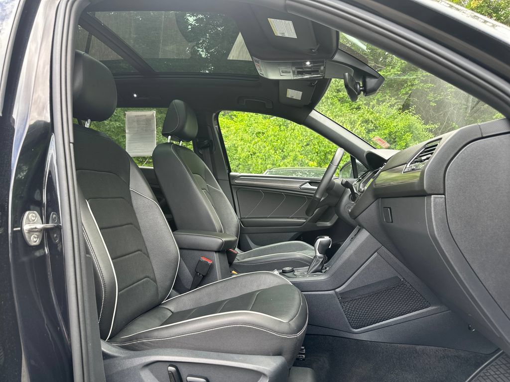 Certified 2022 Volkswagen Tiguan SEL R-Line AWD/4WD image 21