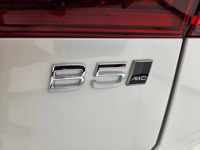 New 2026 Volvo XC60 B5 Plus w/ Protection Package Premier AWD/4WD image 15