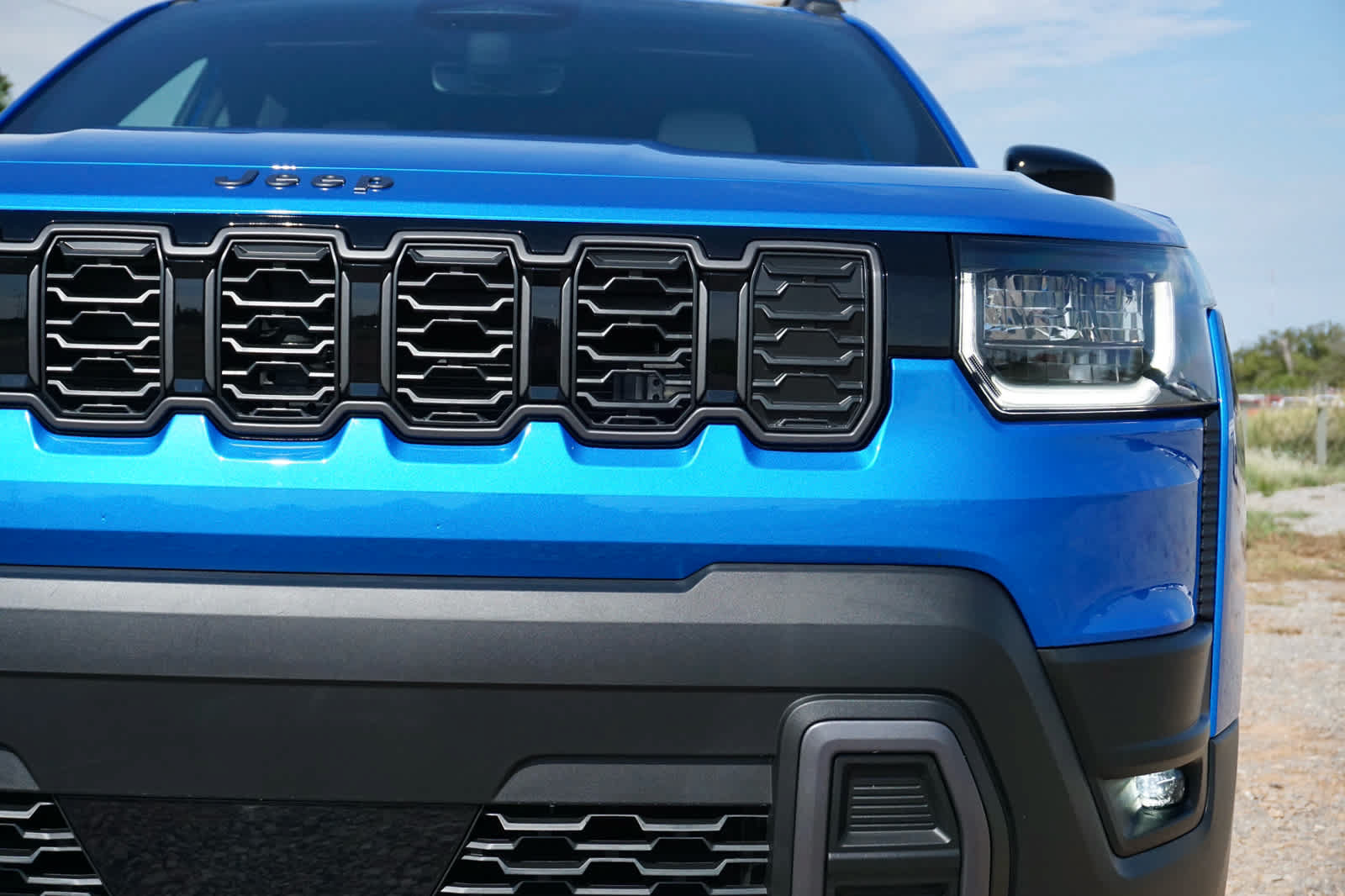 New 2026 Jeep Cherokee Laredo AWD/4WD image 2