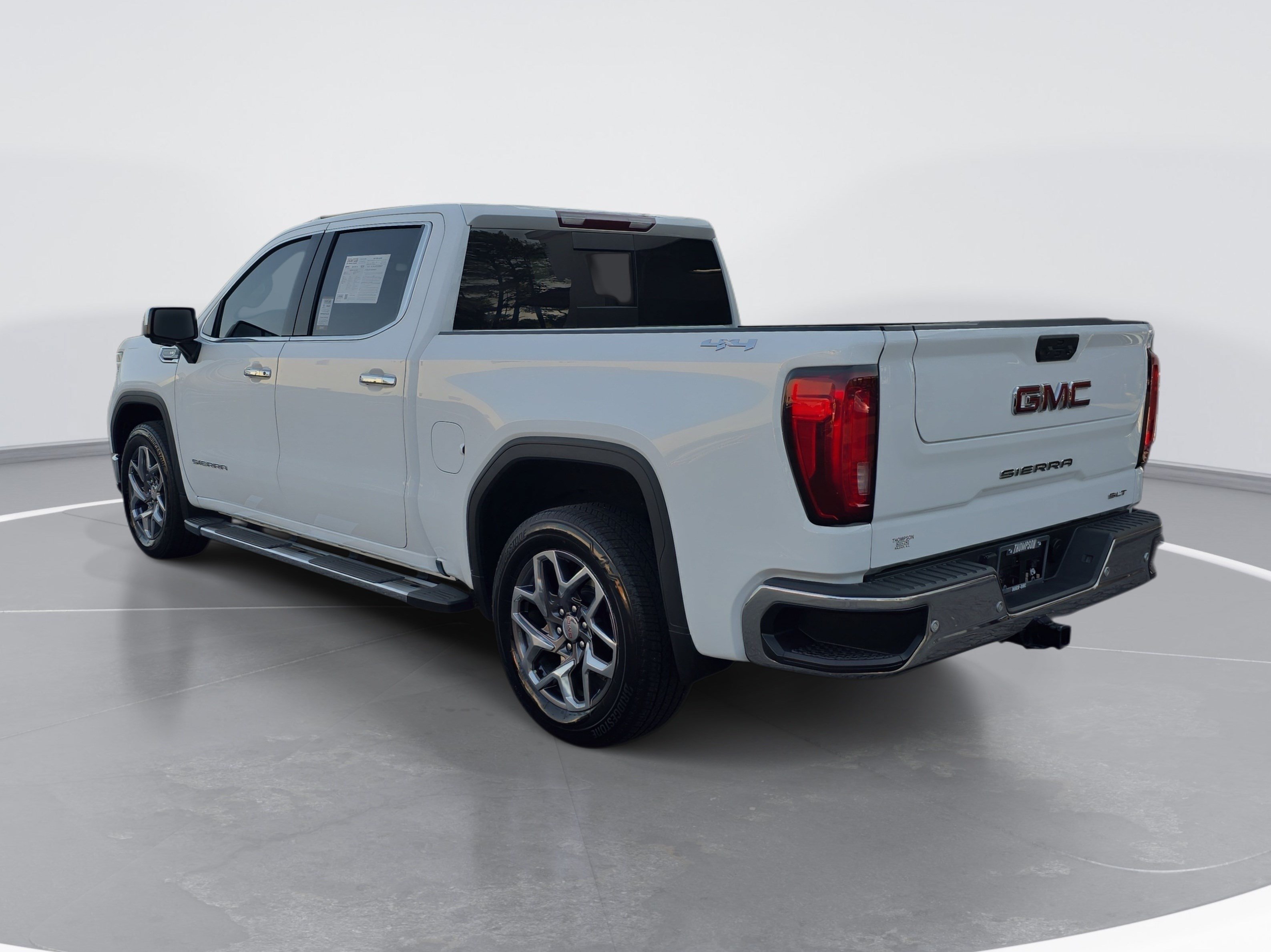 Used 2024 GMC Sierra 1500 SLT w/ SLT Premium Plus Package AWD/4WD image 5