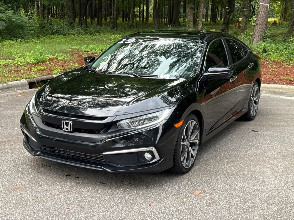 Used 2019 Honda Civic Touring image 3