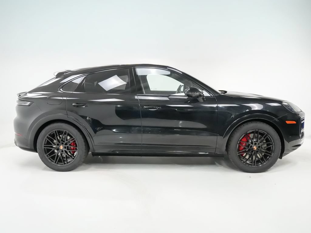 New 2026 Porsche Cayenne GTS AWD/4WD image 9