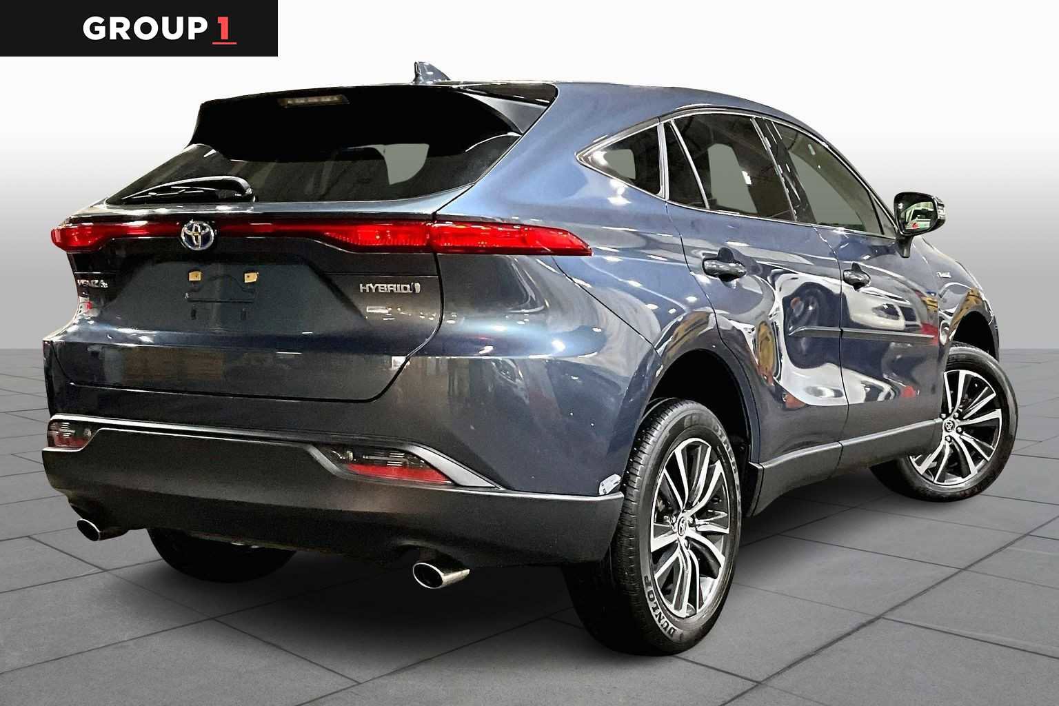 Certified 2021 Toyota Venza LE image 12