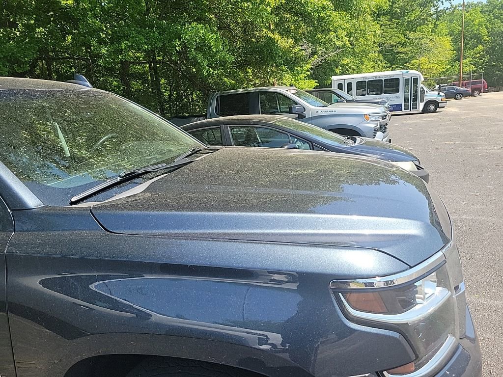 Used 2019 Chevrolet Tahoe LT w/ LT Signature Package AWD/4WD image 6