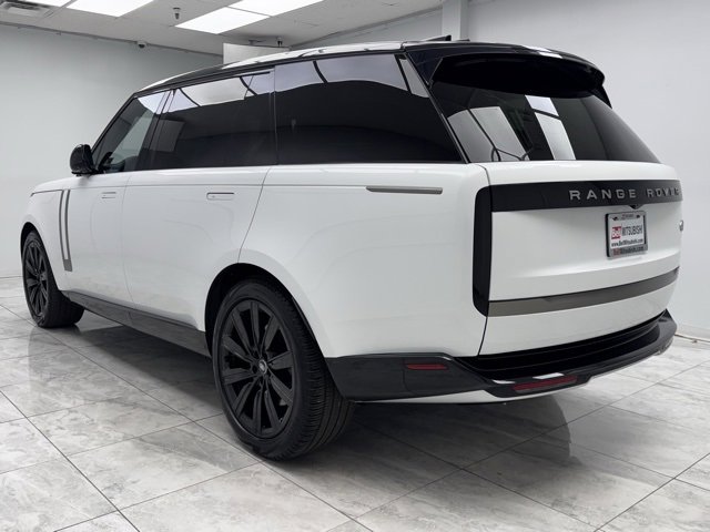 Used 2023 Land Rover Range Rover Long Wheelbase SE image 5