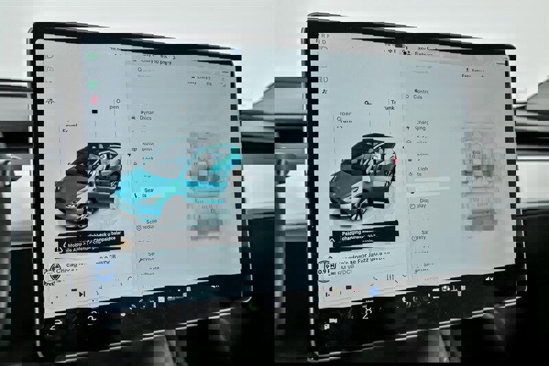 Used 2022 Tesla Model Y Long Range image 34