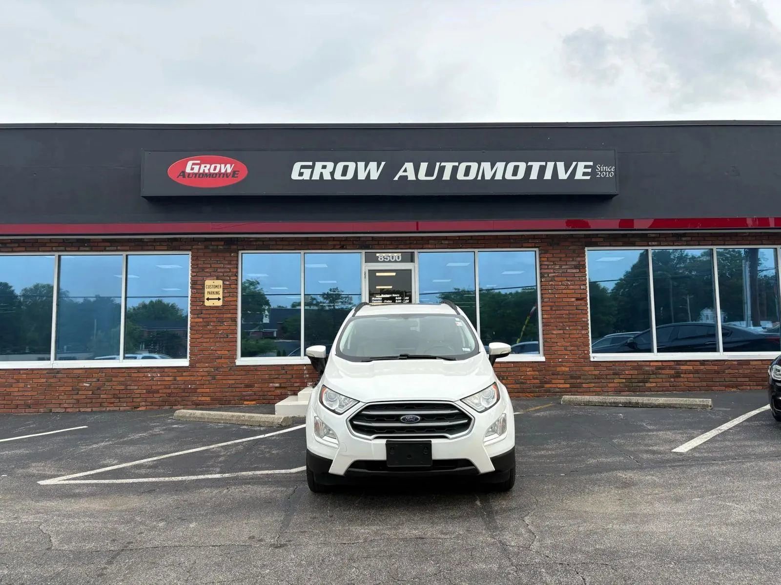 Used 2018 Ford EcoSport SE w/ SE Convenience Package image 47