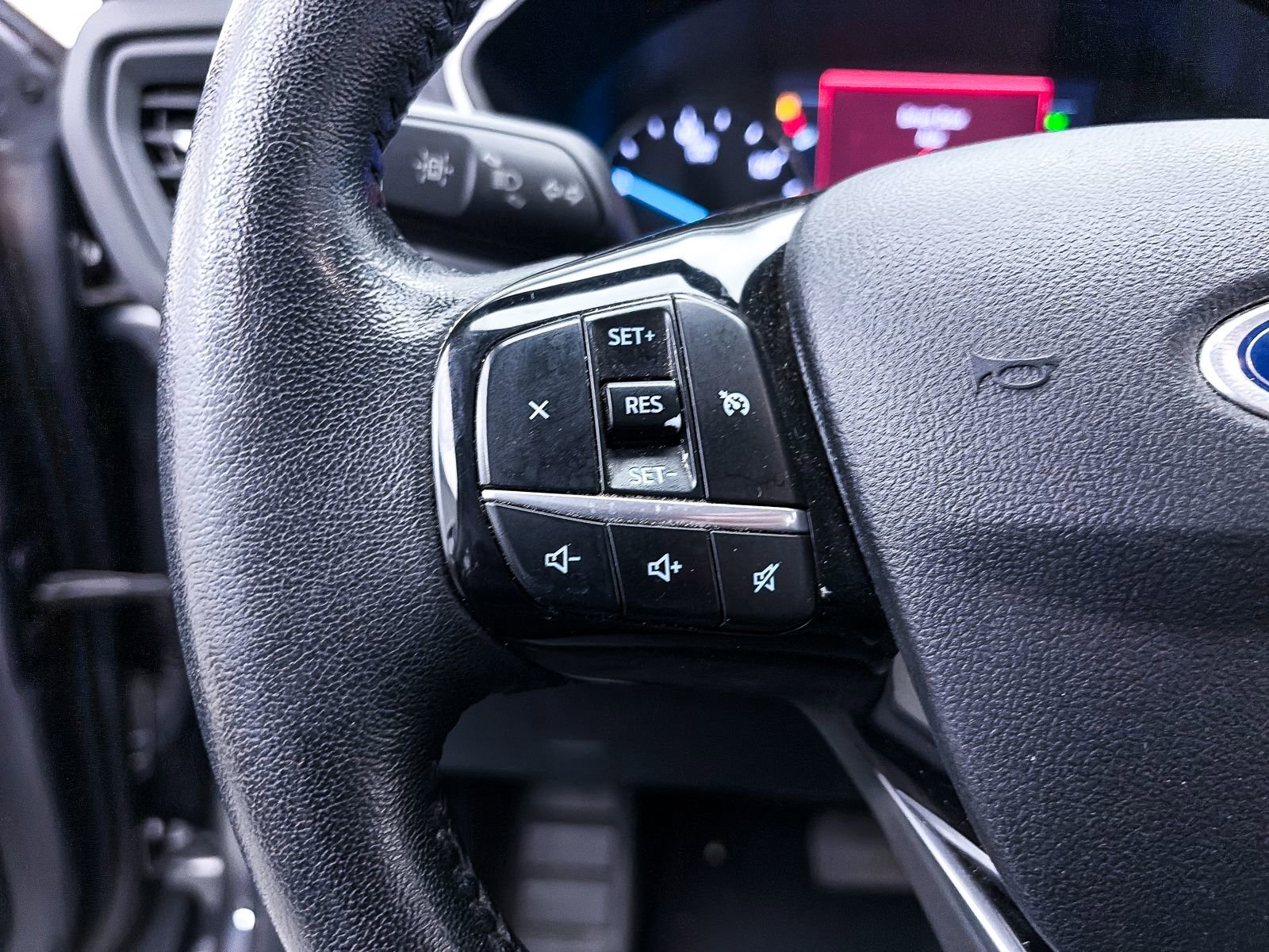 Used 2021 Ford Escape SEL image 26