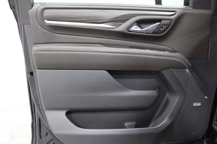 Used 2023 GMC Yukon Denali AWD/4WD image 16