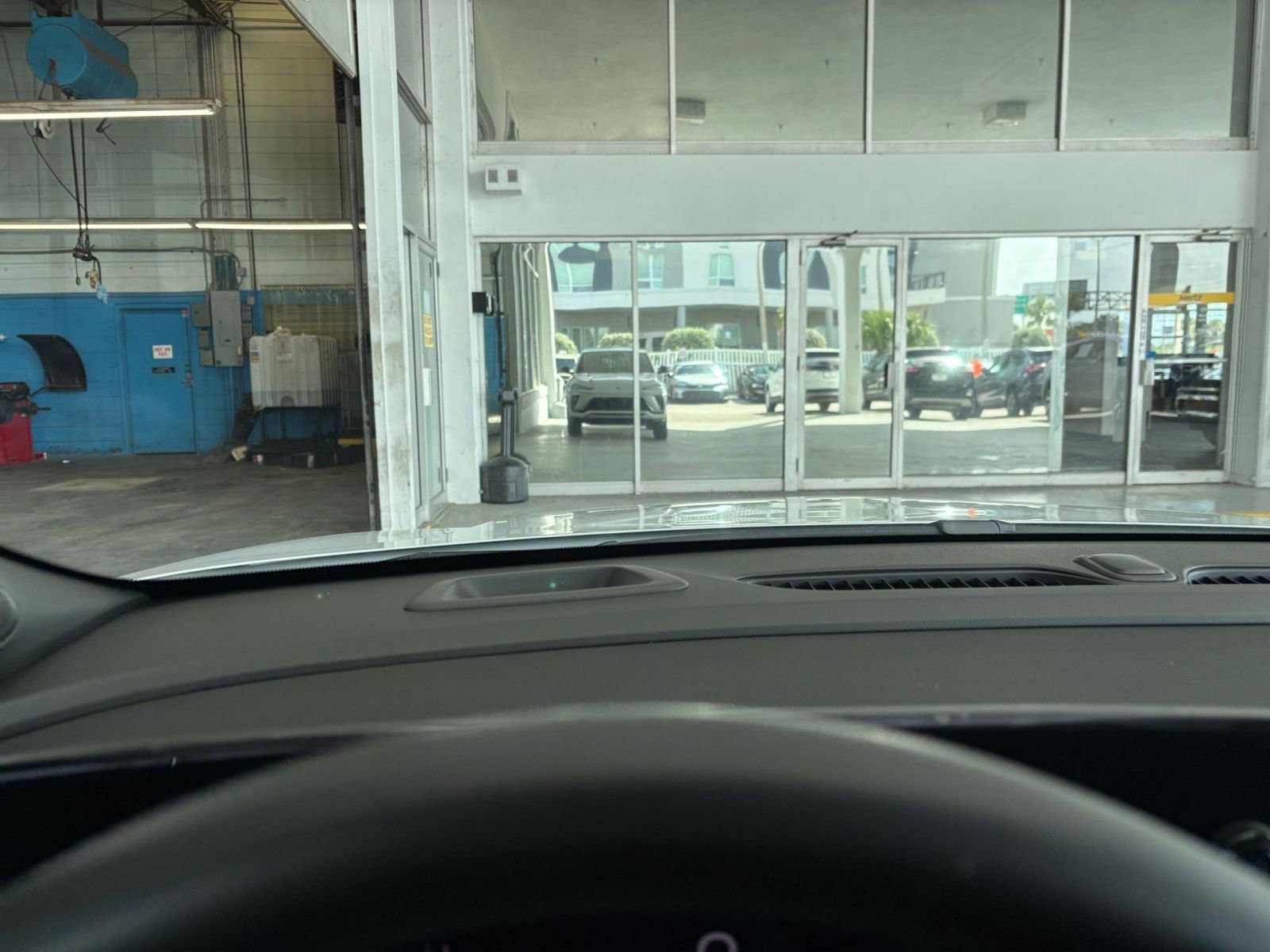 Used 2025 Buick Envista Sport Touring image 34