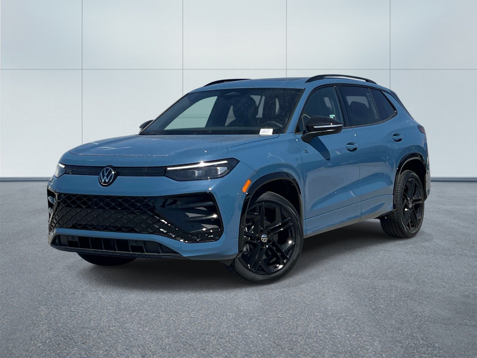 New 2026 Volkswagen Tiguan SE R-Line AWD/4WD image 1