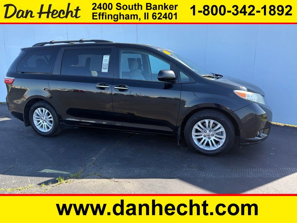 Used 2015 Toyota Sienna XLE Premium FWD image 1