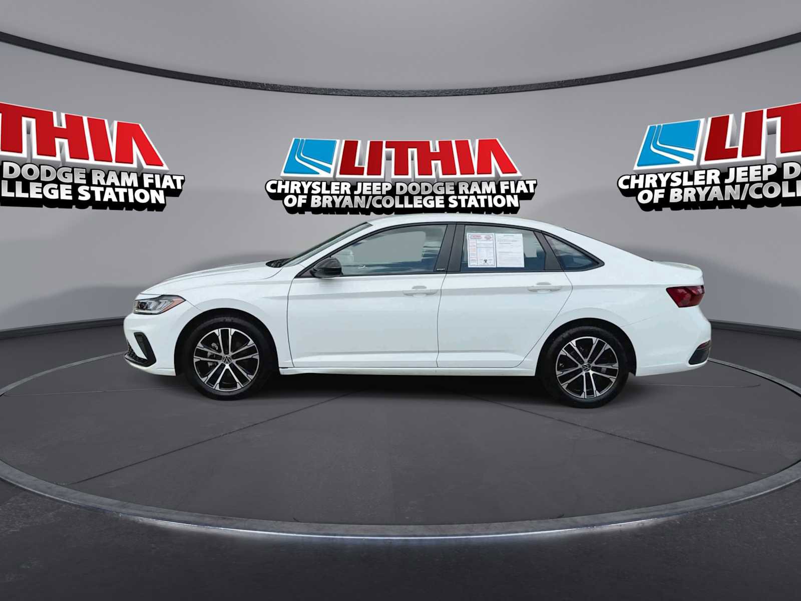 Used 2025 Volkswagen Jetta Sport image 5