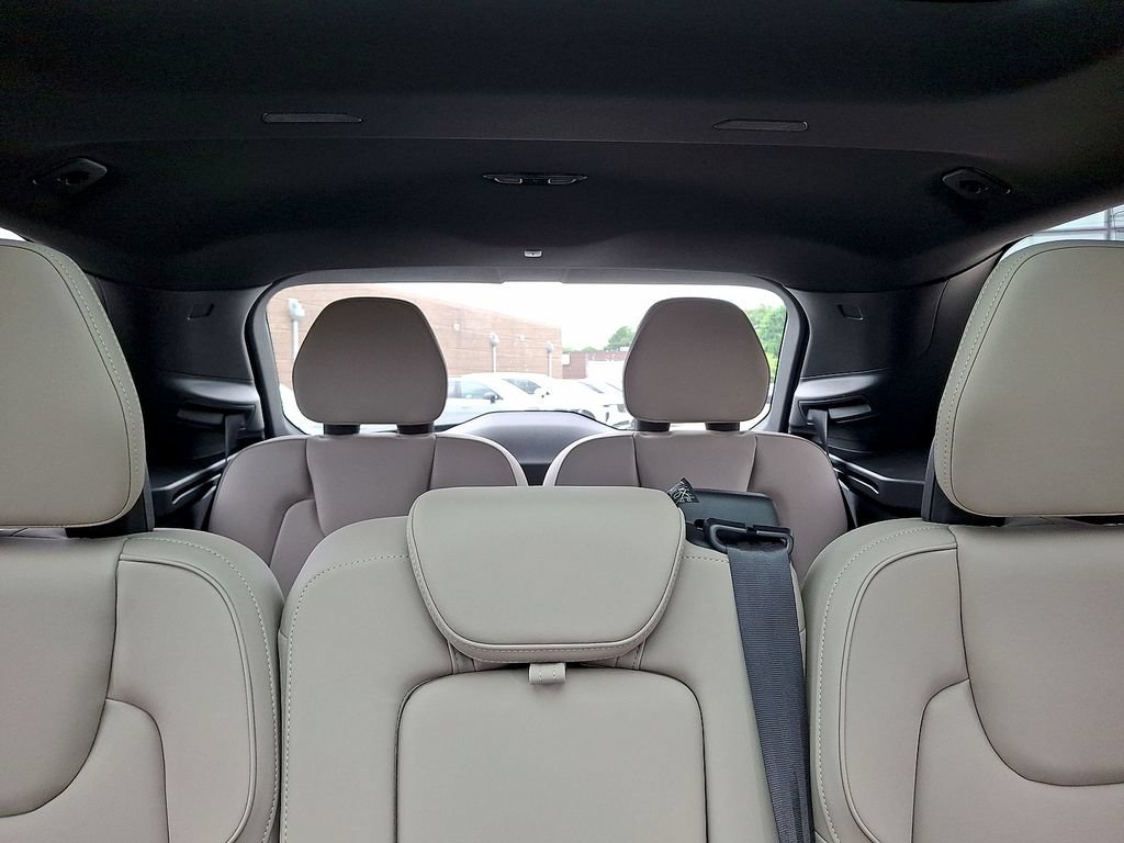 New 2026 Volvo XC90 T8 Core w/ Protection Package Premier AWD/4WD image 13